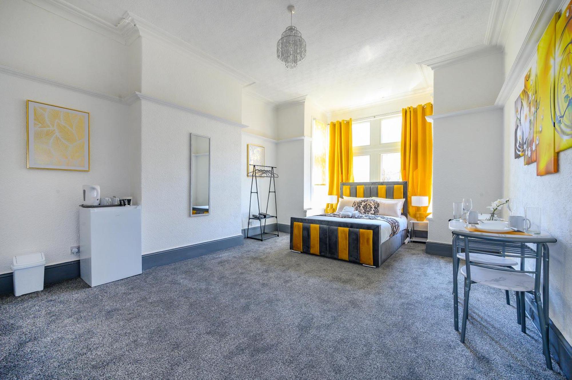 -Rf7H- For Your Relaxed & Cosy Free Parking Leeds  Exterior foto
